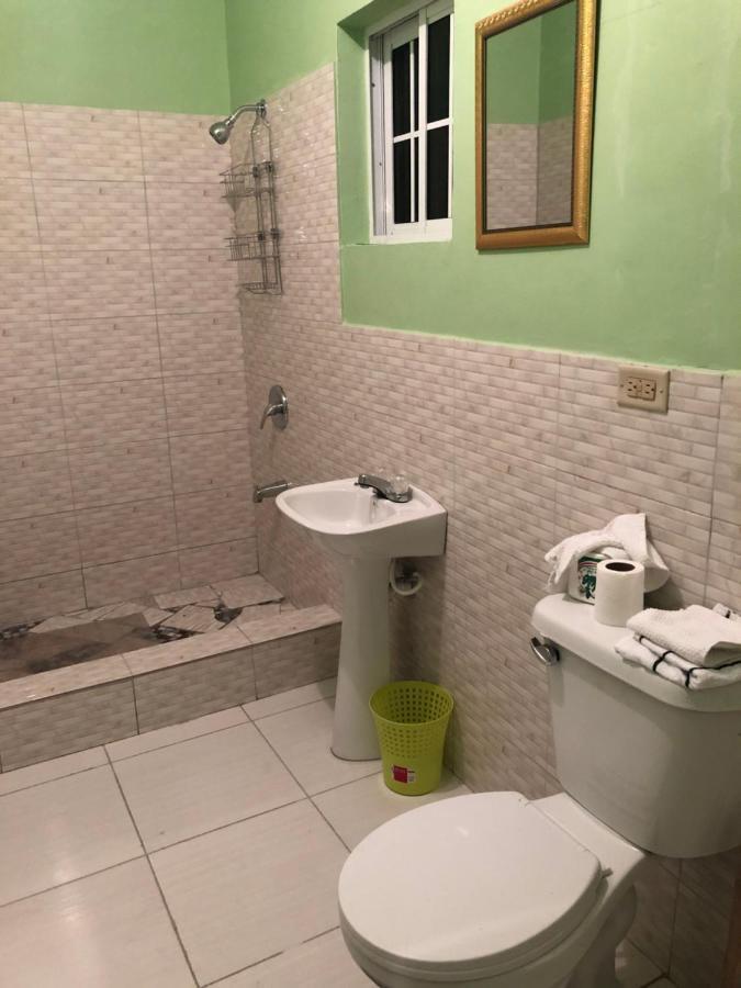 Scarlett Guest House Bull Bay Esterno foto