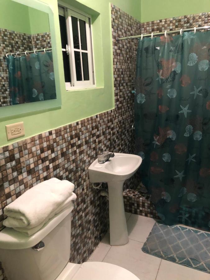 Scarlett Guest House Bull Bay Esterno foto
